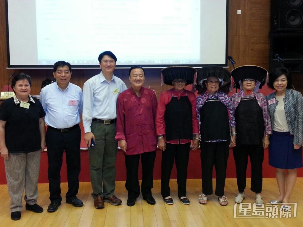 張國雄（左三）時常主持客家山歌講座和工作坊。
