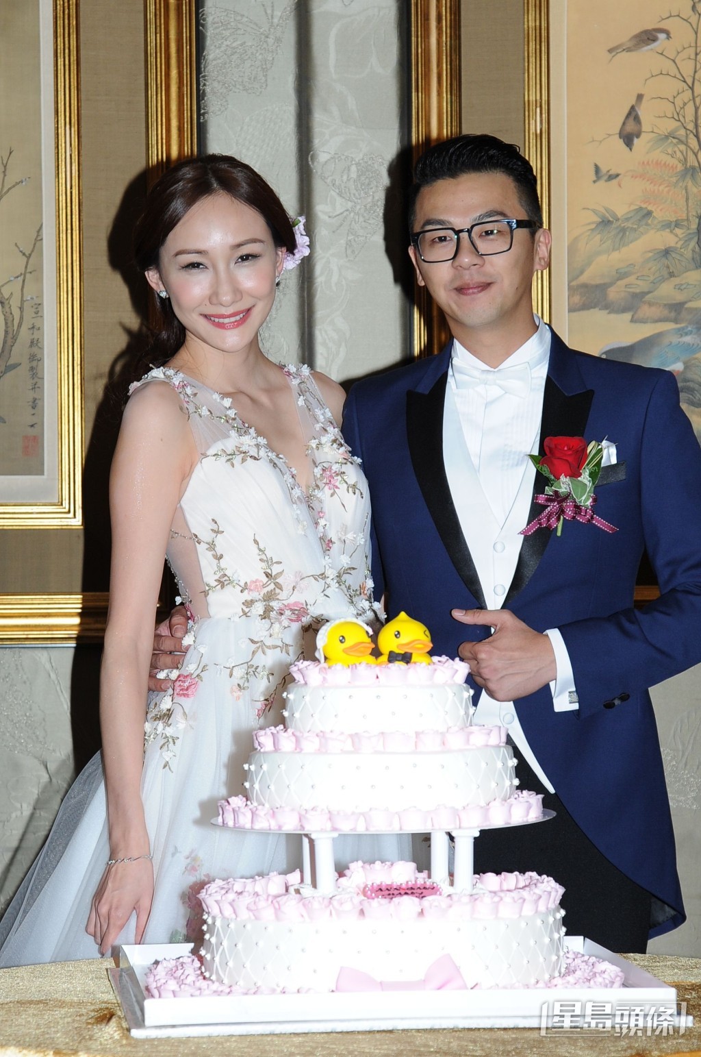 何紫綸於2015年與拍拖兩年的飲食界才俊Gary Lam結婚。