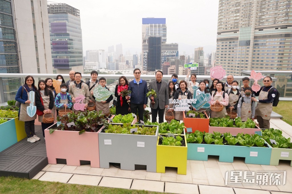 恒基兆業地產集團系內公司支持「共創明『Teen』計劃」。 恒基兆業地產集團系內公司支持「共創明『Teen』計劃」。