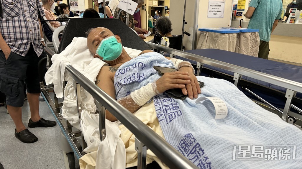 泰籍男傷者兩前臂燒傷。
