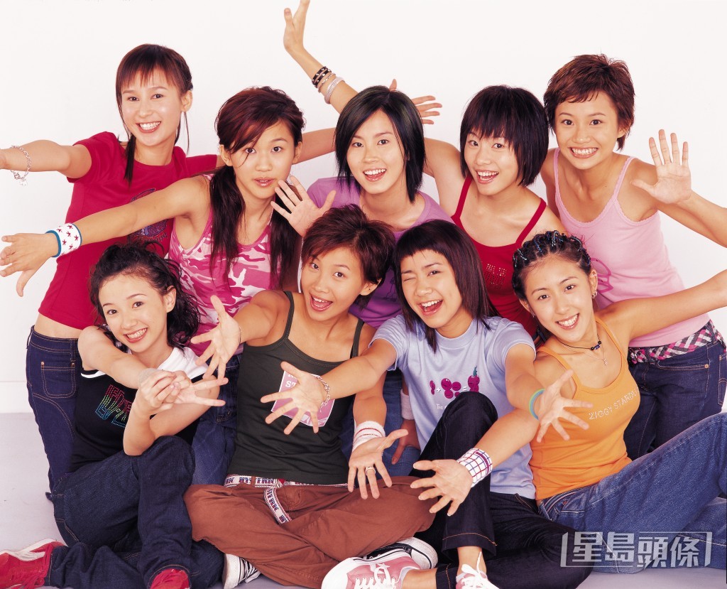 Kary吳雨霏（前排右二）2002年以Cookies成員身份出道。