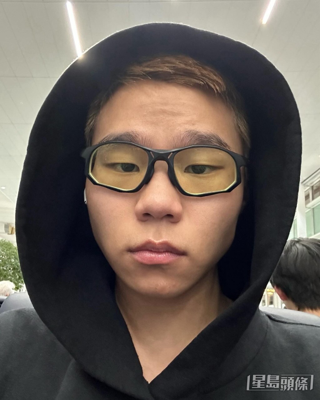 湯令山的《用背脊唱情歌》勁hit。 湯令山的《用背脊唱情歌》勁hit。