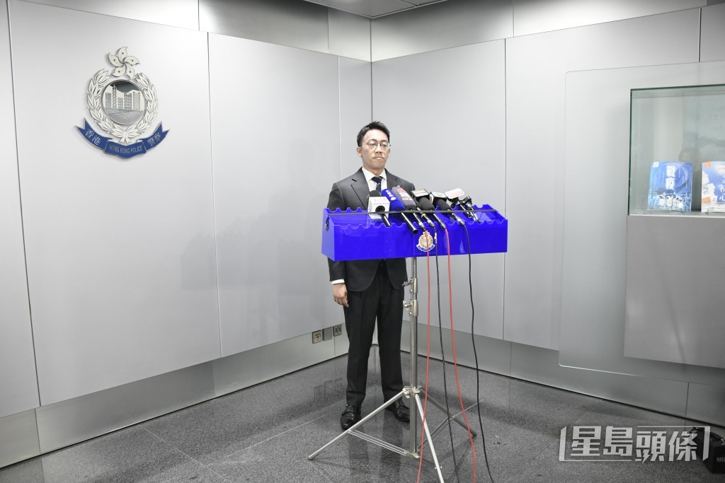 毒品調查科行動組偵緝督察吳嘉煒講述案情。楊偉亨攝