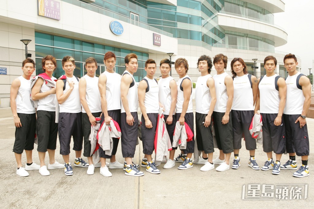 姚亦澧參加2006年《香港先生選舉》入行。