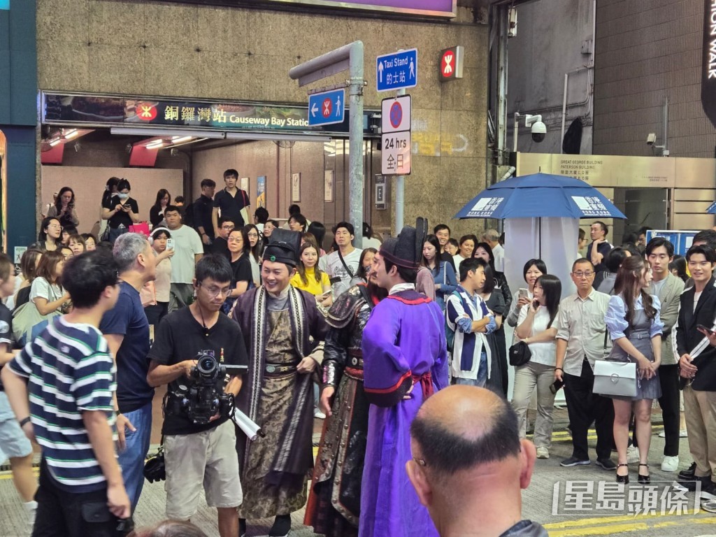 穿上古裝勁搶fo。 穿上古裝勁搶fo。
