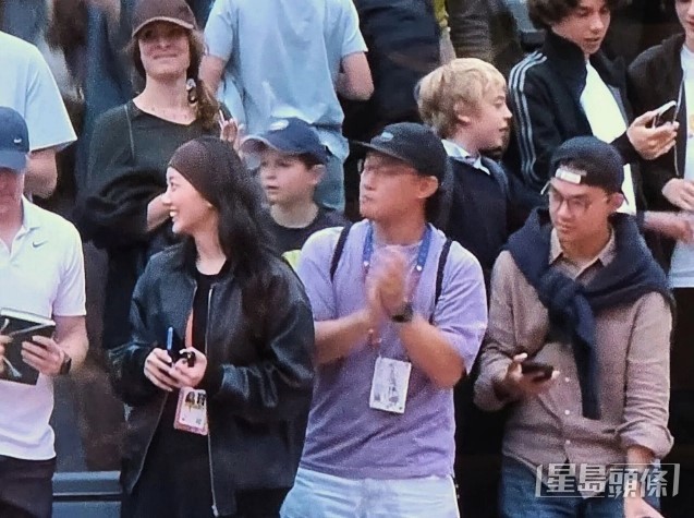 陳康堤和陳奕迅飛到法國力撐黃澤林。 陳康堤和陳奕迅飛到法國力撐黃澤林。