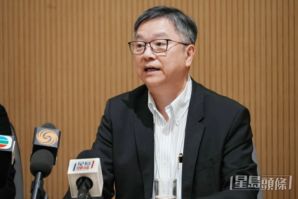 交諮會主席黃仕進表示，商討其加價申請時已平衡市民對加價的接受程度和負擔能力等因素。