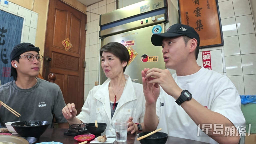 江美儀主持《試真D唷》經常被蝦。 江美儀主持《試真D唷》經常被蝦。
