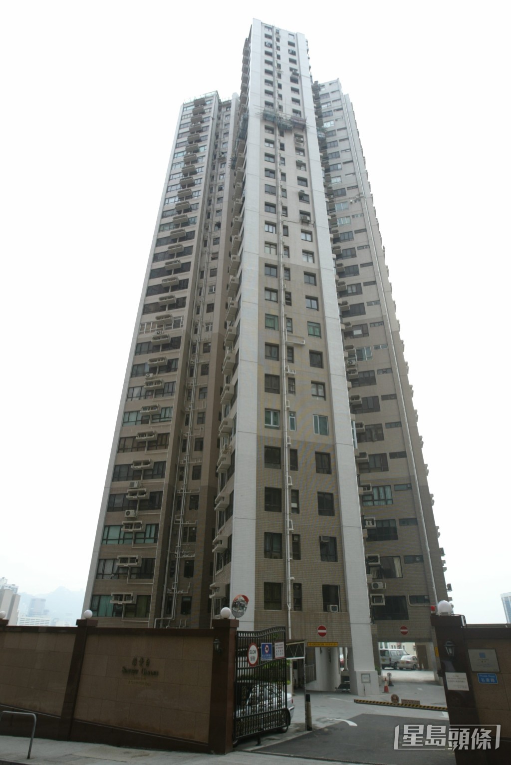陳浩民和佘詩曼曾於北角半山的雲景道海景台同居。