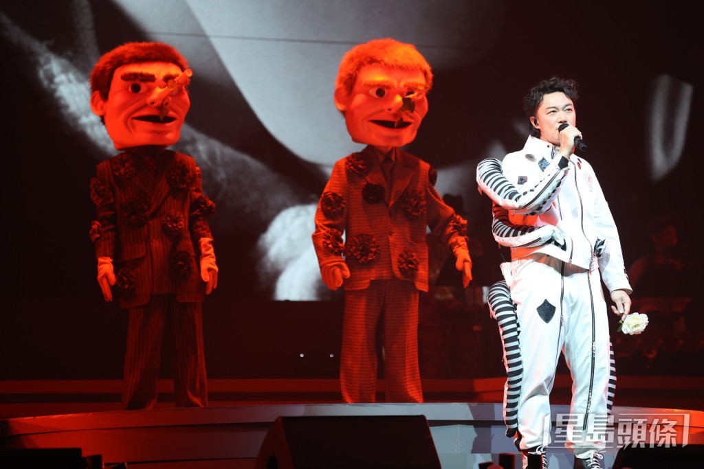 陳奕迅2022年12月在紅館舉行一連27場跨年演唱會。