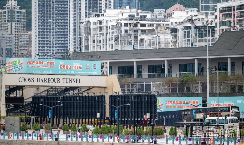 曾國衞政府會努力做好工作，讓市民感受到政府誠意，當市民明白新制好處。資料圖片