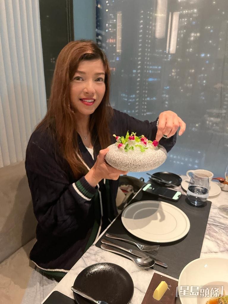 名作家梁梁芷珊 名作家梁梁芷珊