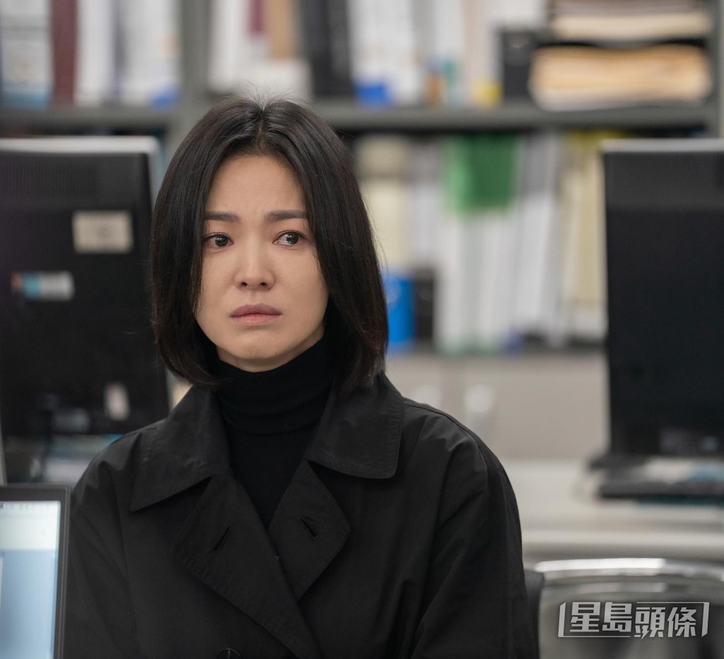 宋慧喬近期憑《黑暗榮耀》再攀事業巔峰。 宋慧喬近期憑《黑暗榮耀》再攀事業巔峰。