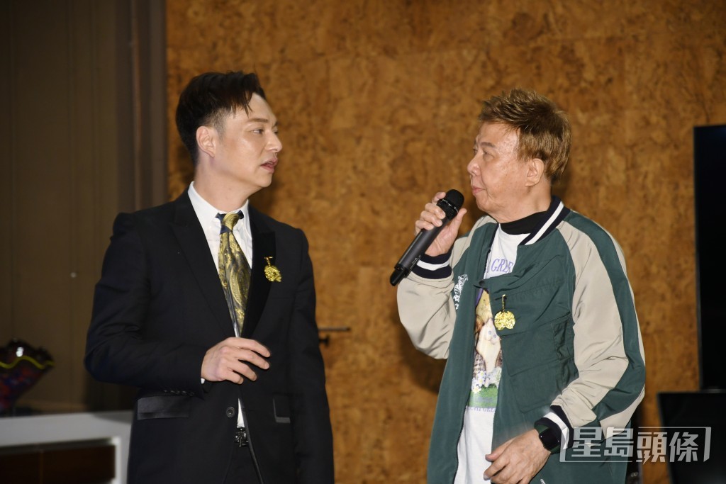 方俊點唱尹光嘅經典歌《少理阿爸》。