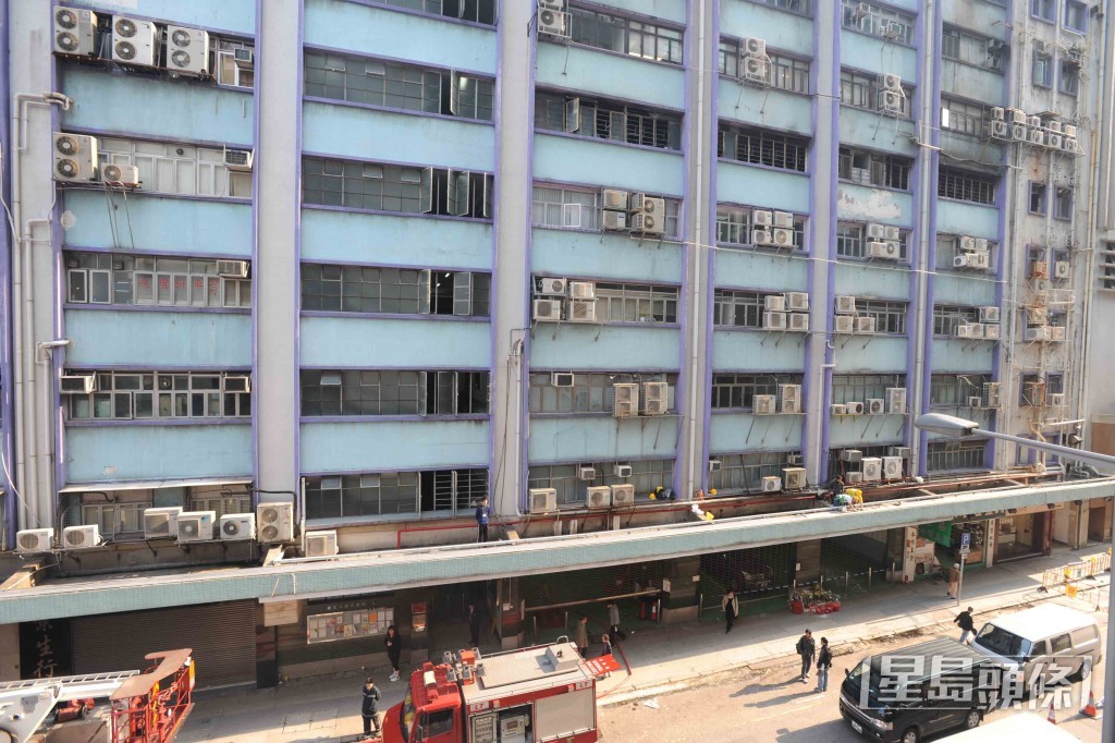 長沙灣麗昌工廠大廈。