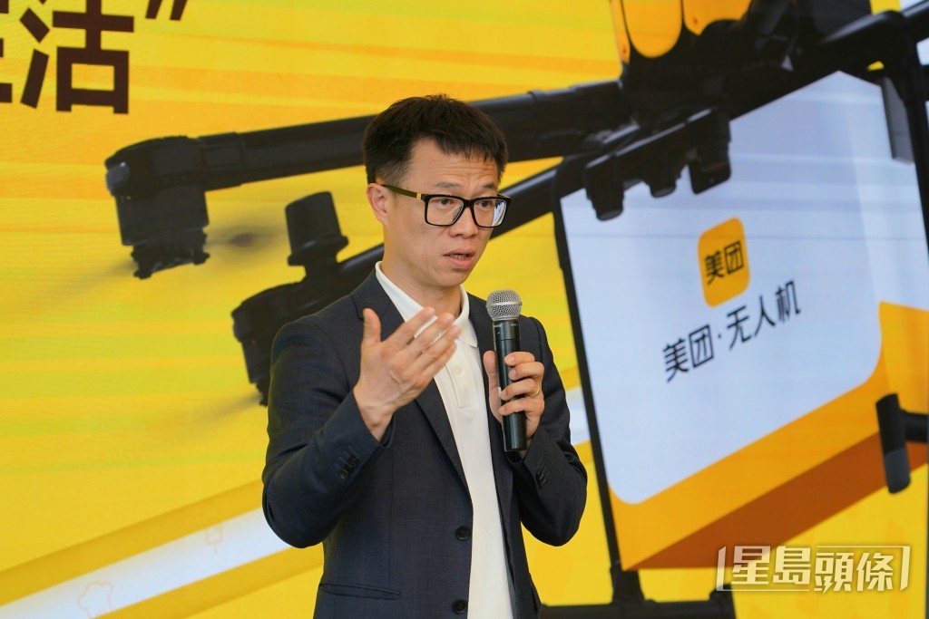 毛一年表示,隨著香港低空經濟政策逐步放開,美團希望將香港打造成大灣區低空技術研發與人才培養樞紐,推動無人機從「外賣配送」向「城市基礎設施」升級。 毛一年表示,隨著香港低空經濟政策逐步放開,美團希望將香港打造成大灣區低空技術研發與人才培養樞紐,推動無人機從「外賣配送」向「城市基礎設施」升級。