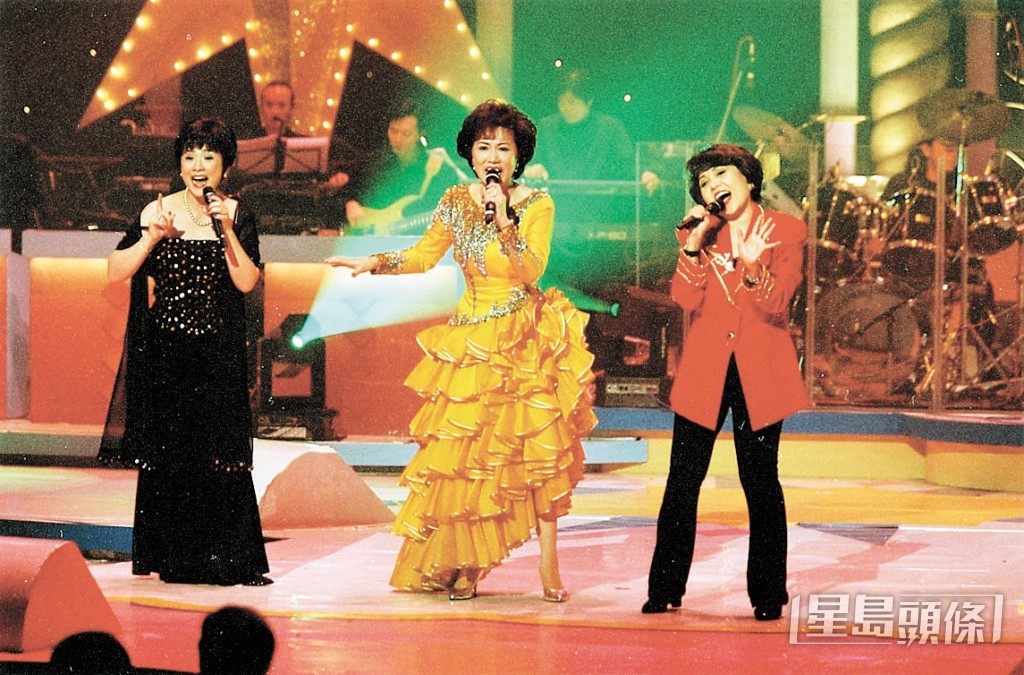 三位六、七十年代的女天后（左起）舒雅頌、劉鳳屏、櫻花現身節目《名曲滿天星》，同台演出。
