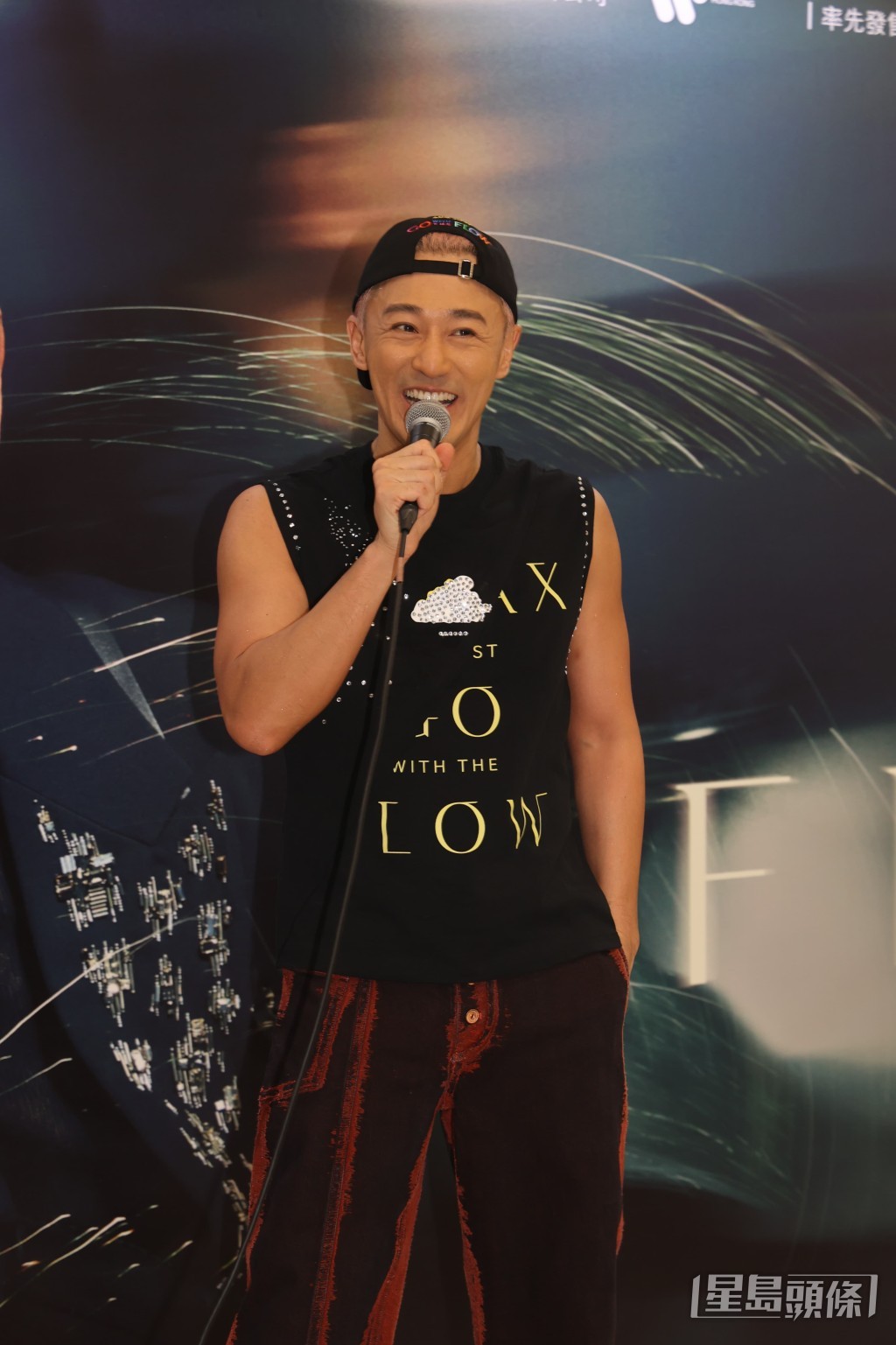 林峯在完騷後接受訪問時表示，預計9月至12月進行世界巡迴演唱會。