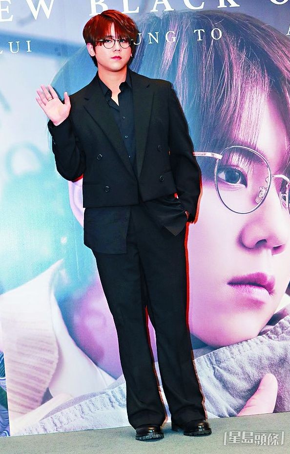 阿姜行善低調。 阿姜行善低調。