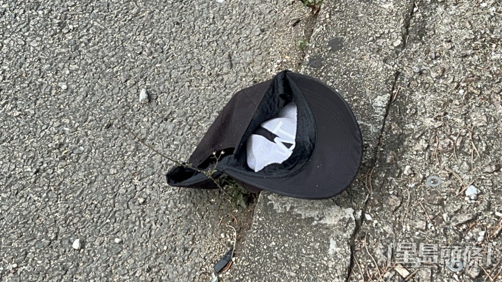 死者的CAPl帽。 死者的CAPl帽。