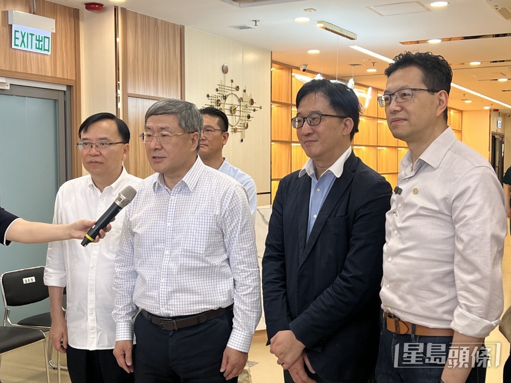 卓永興藉此向勞工界表示謝意及敬意。郭詠欣攝 卓永興藉此向勞工界表示謝意及敬意。郭詠欣攝