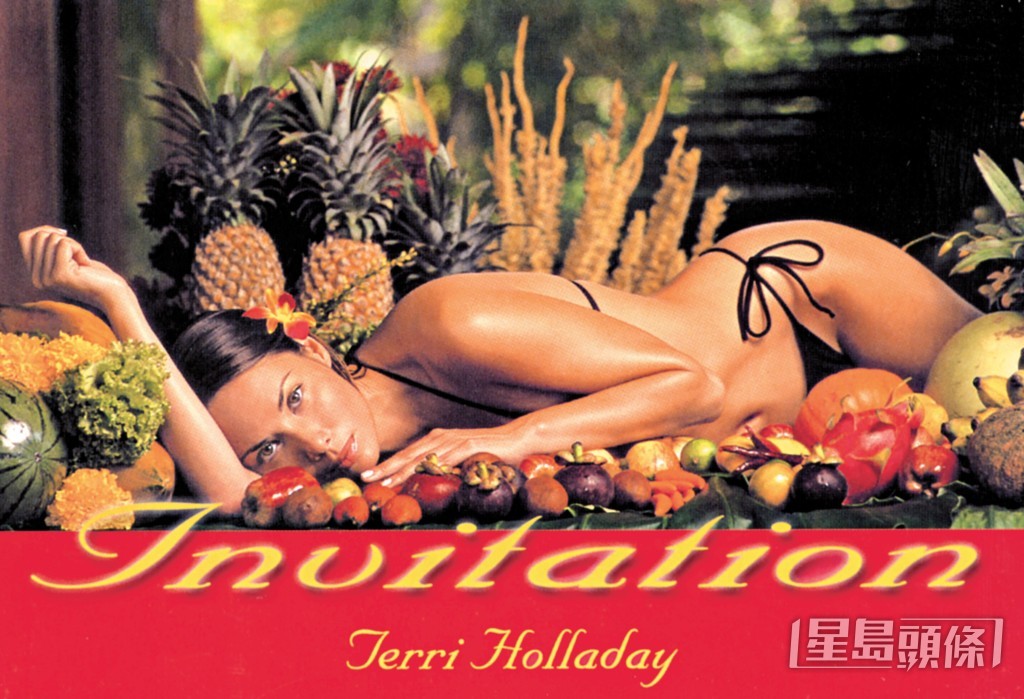 Terri Holladay曾自資出性感月曆。