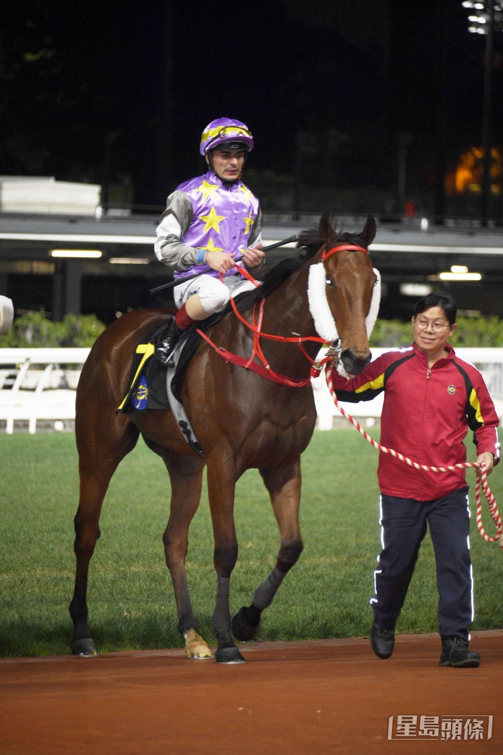  「好精神」最近两场在谷草千二米跑第三名名。