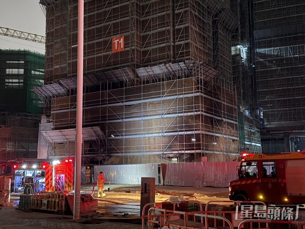 消防在場調查。 消防在場調查。