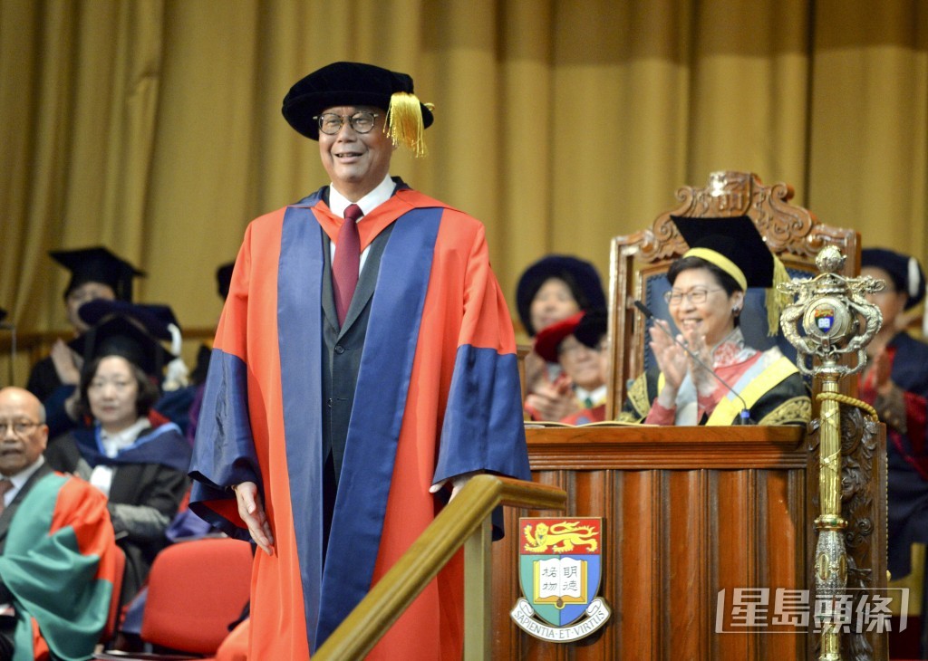 李義法官於2019年獲香港大學頒授名譽法學博士學位。