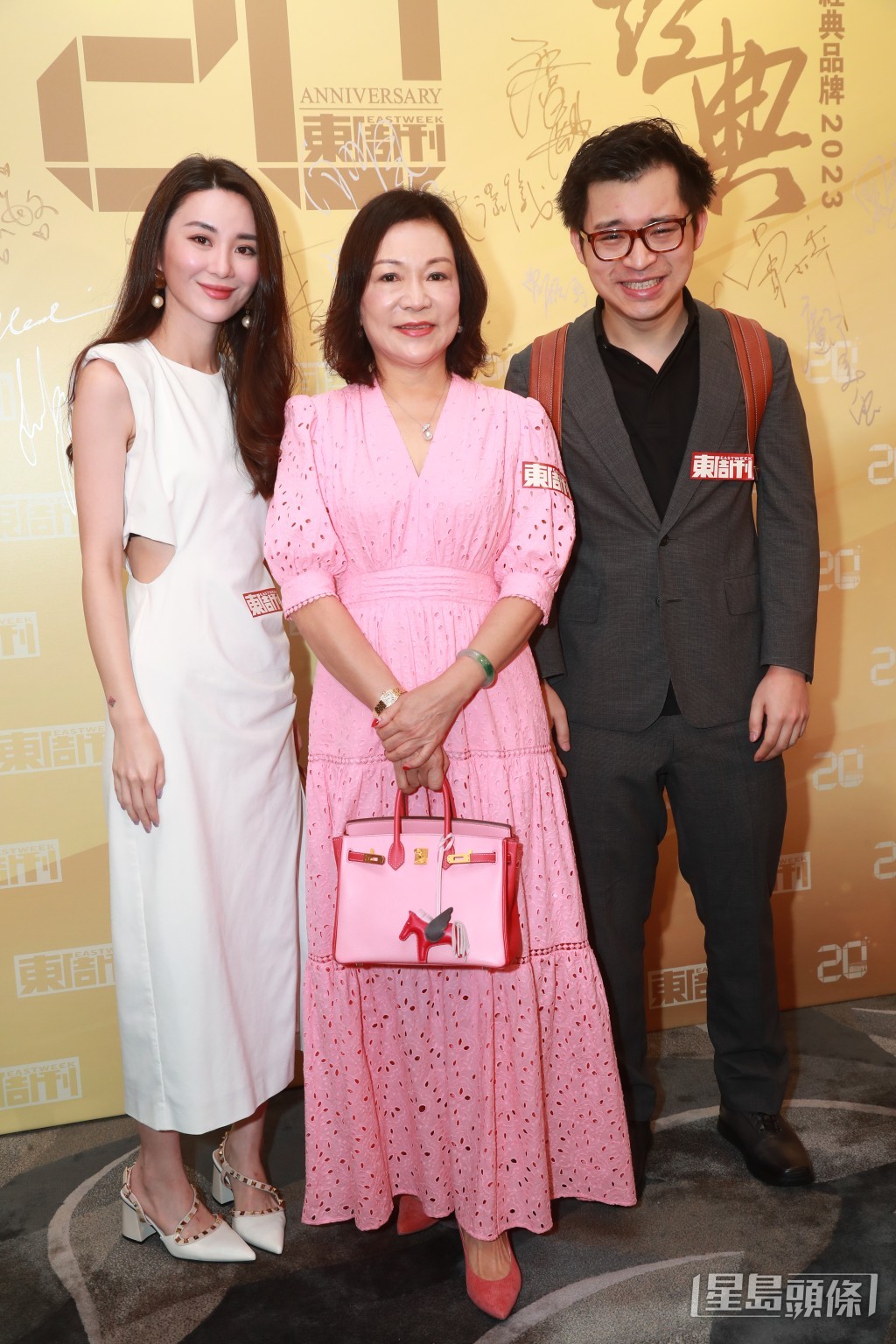 林作指妈妈和裕美都离过婚,故没资格再憧憬结婚。 林作指妈妈和裕美都离过婚,故没资格再憧憬结婚。