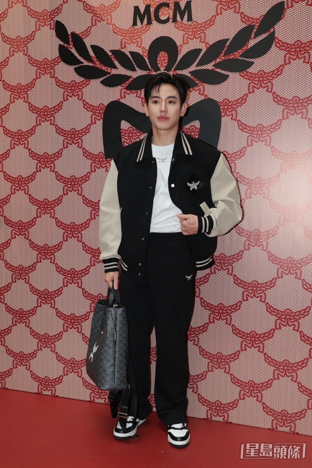 他最喜欢做主持