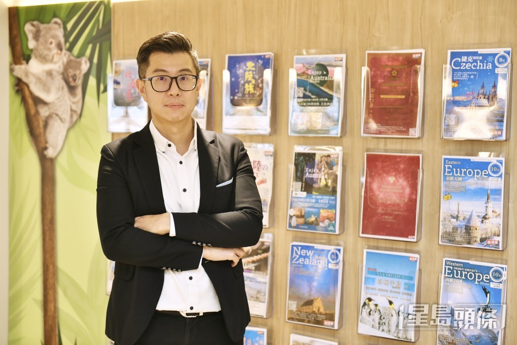縱橫遊常務董事袁振寧表示,受地震傳聞影響,如今諮詢日本團的客人亦基本關注9月後的團。 縱橫遊常務董事袁振寧表示,受地震傳聞影響,如今諮詢日本團的客人亦基本關注9月後的團。