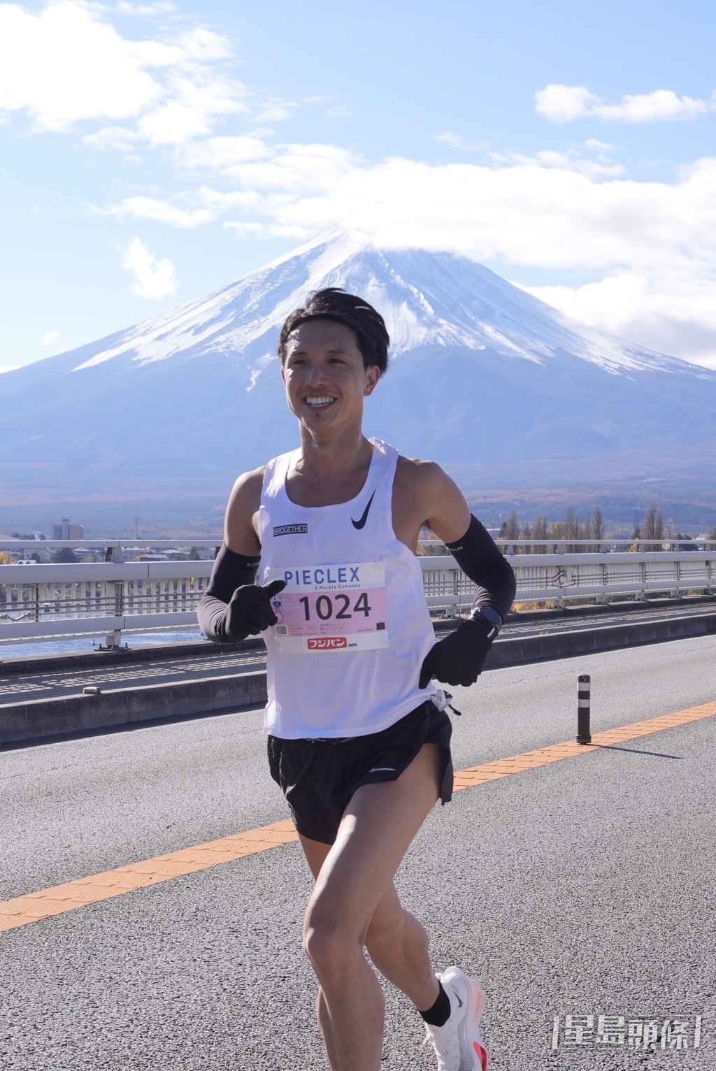 呂偉強首次踏足富士山便是參與馬拉松賽。 受訪者提供 呂偉強首次踏足富士山便是參與馬拉松賽。 受訪者提供