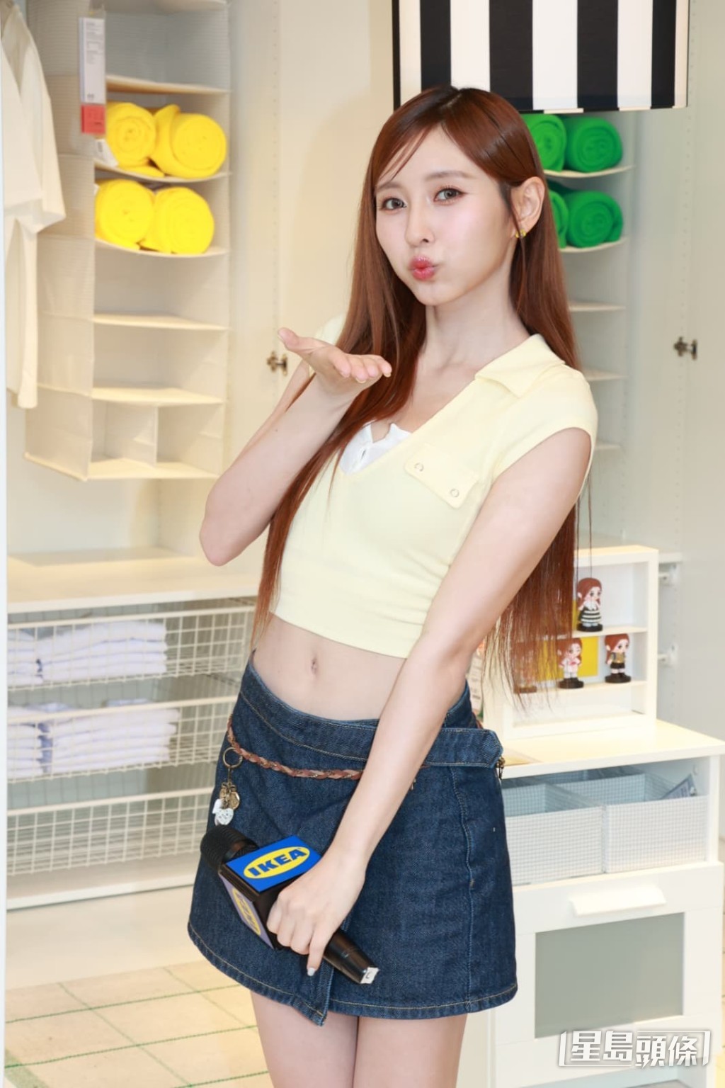 Ivy So自爆着過嘅衫放椅唔郁。 Ivy So自爆着過嘅衫放椅唔郁。