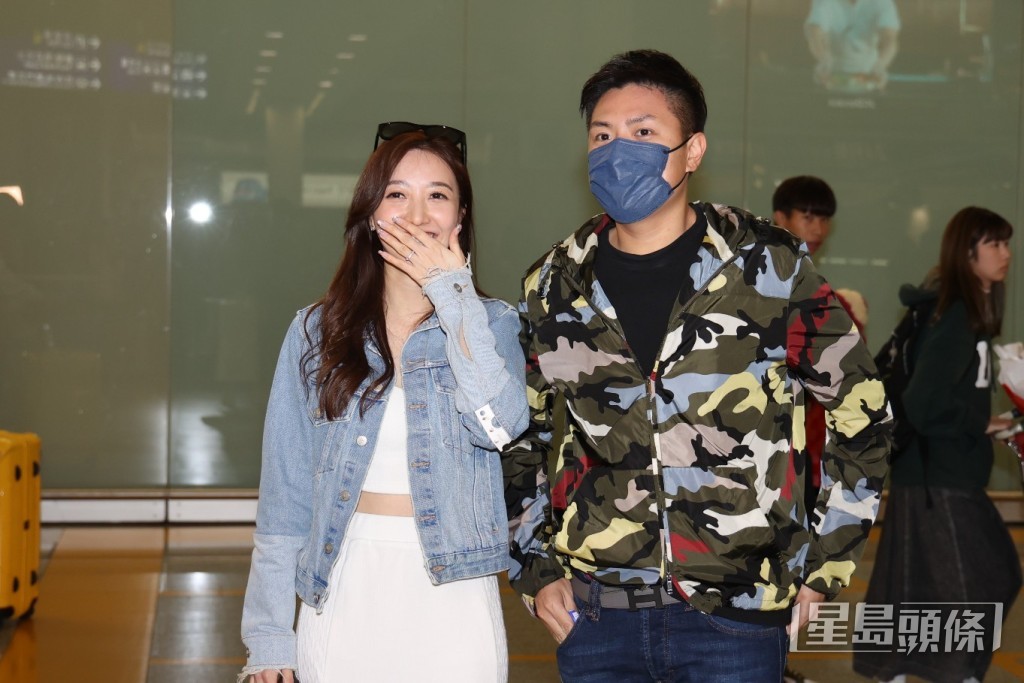由何依婷单独接受访问。