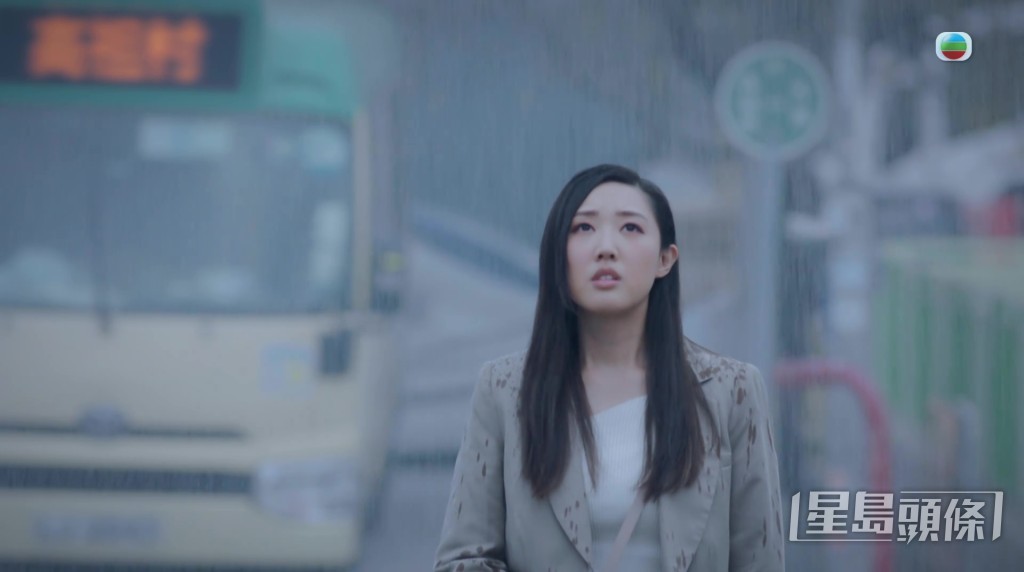 林秀怡在劇集《非份之罪》中單元《一億殺機》中飾演律師「帶弟」。 林秀怡在劇集《非份之罪》中單元《一億殺機》中飾演律師「帶弟」。