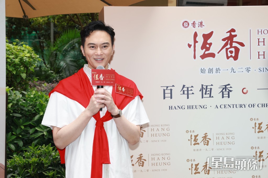 張智霖（Chilam）今日（26日）以代言人身份到灣仔出席月餅宣傳活動，受訪時亦有談及兒子。
