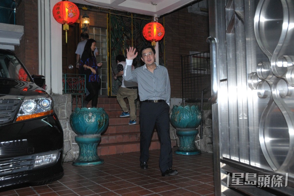 陳凱琳的娘家位於九龍塘、市值逾億元的獨立屋。