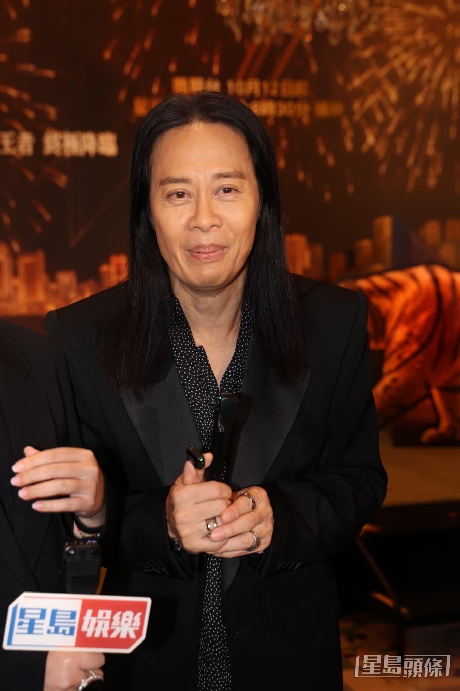 蔡一智拍劇做盡平時唔做嘅事。 蔡一智拍劇做盡平時唔做嘅事。