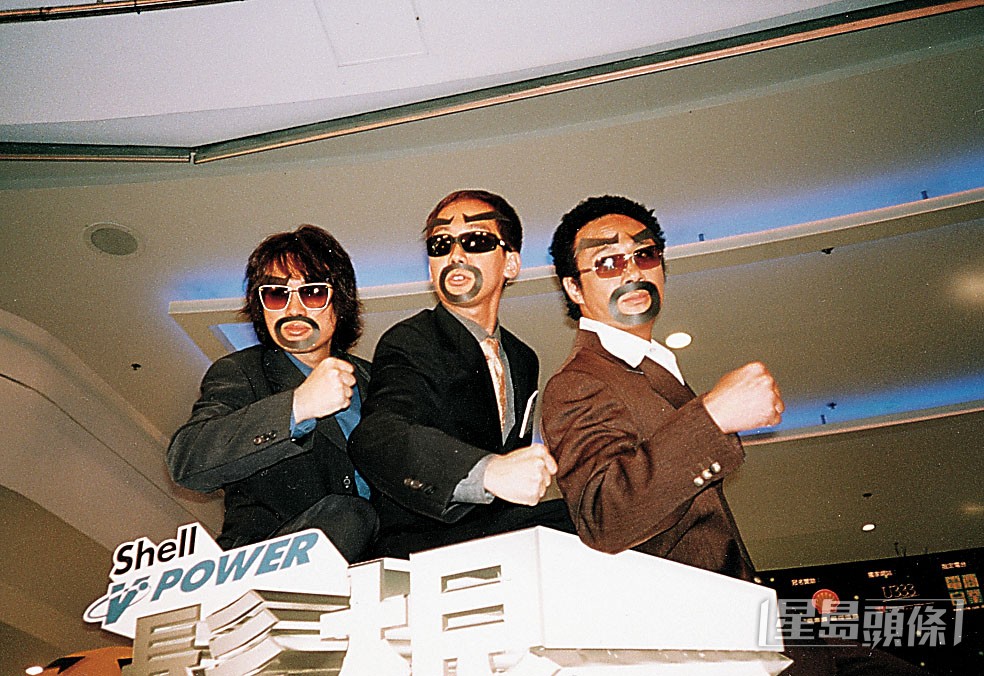 吳鎮宇、張達明、黃子華在1998年曾合作《鬚根Show》大收旺場，兩年後添食《鬚根Show 2》。