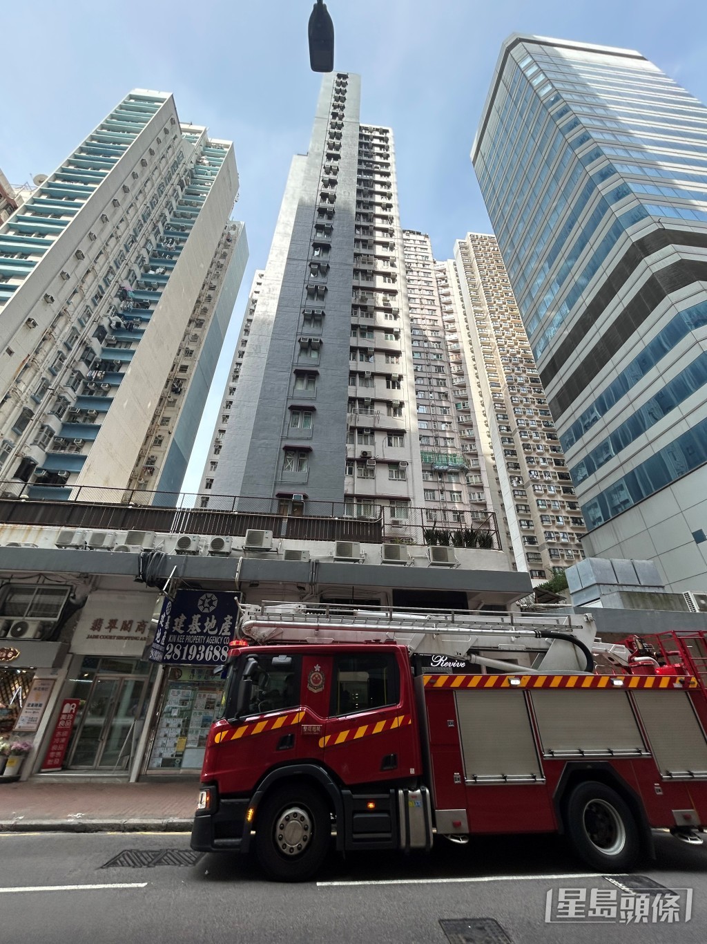 翡翠閣發生墮樓案。楊偉亨攝 翡翠閣發生墮樓案。楊偉亨攝