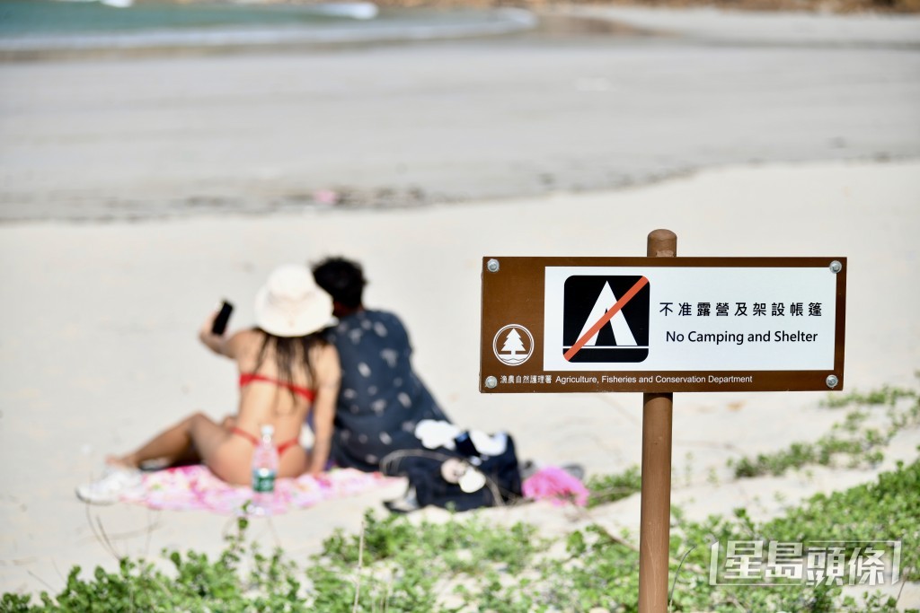 《星島頭條》記者今日(30日)趁五一黃金周前夕,由西灣亭步行至大灣西灣沙灘。盧江球攝 《星島頭條》記者今日(30日)趁五一黃金周前夕,由西灣亭步行至大灣西灣沙灘。盧江球攝