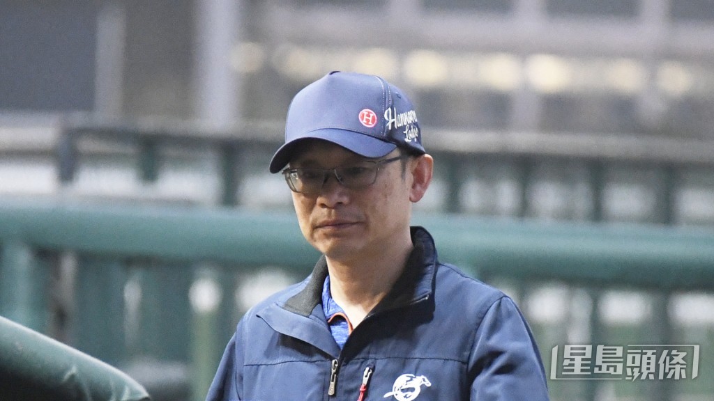 「君达得」今朝在内圈出试之后，丁冠豪匆匆赶返接马好肉紧。