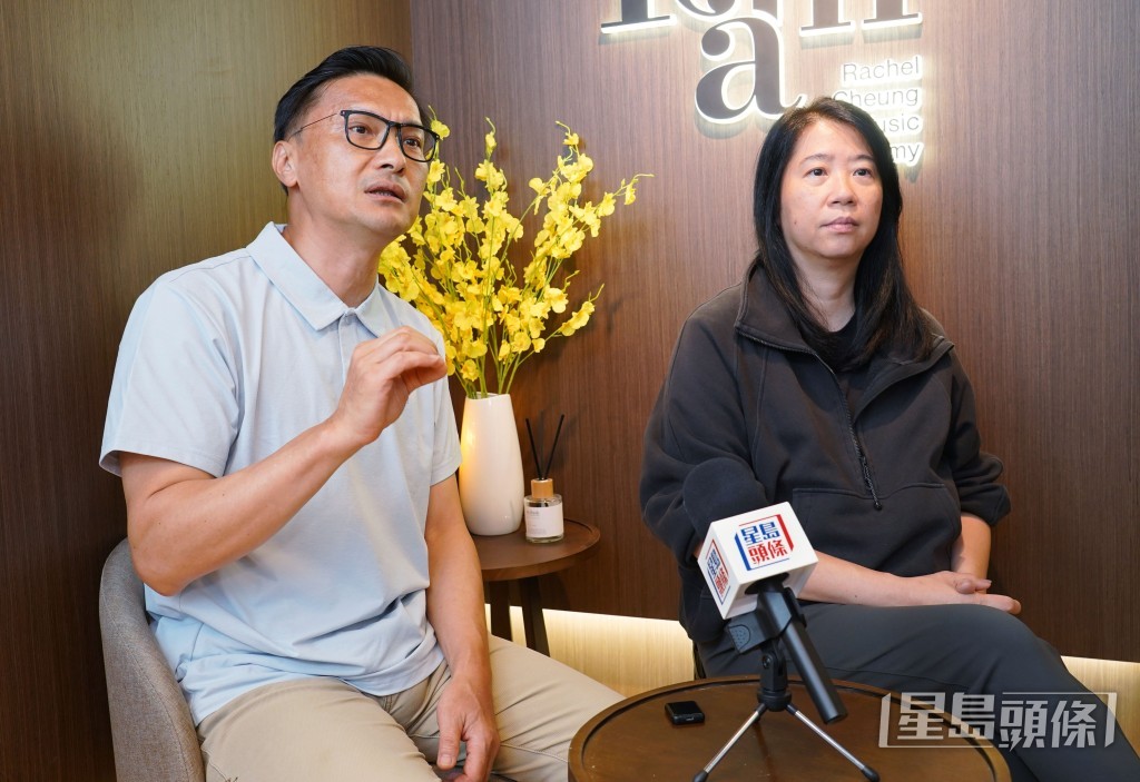 陳錦鴻與杜雯惠笑言,樂見兒子多年的轉變與進步。 葉偉豪攝 陳錦鴻與杜雯惠笑言,樂見兒子多年的轉變與進步。 葉偉豪攝