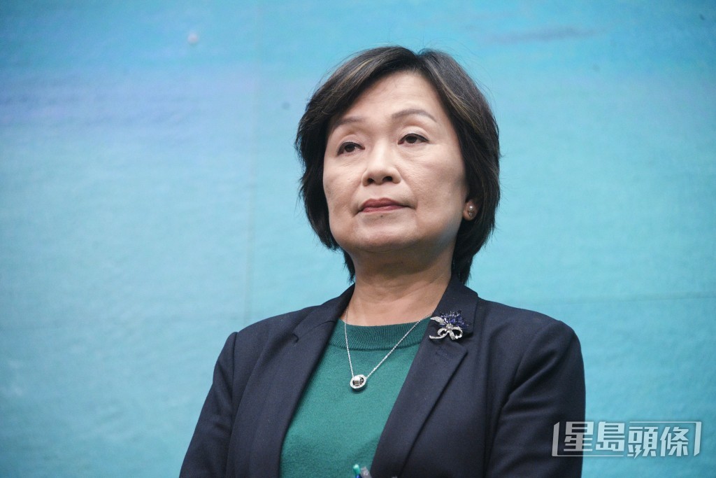 教育局局長蔡若蓮公布籌備新醫學院的最新進度。 陳浩元攝