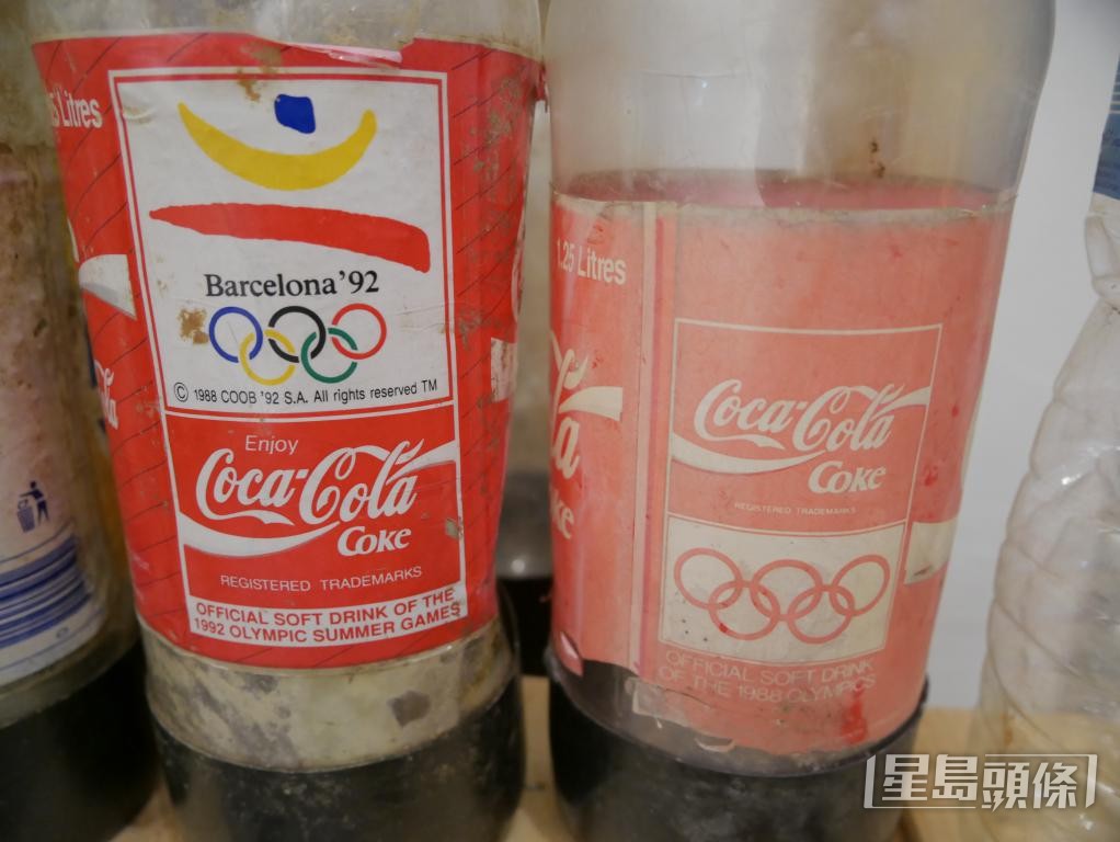 杨婷曾捡过上世纪80、90年代的胶樽。 受访者提供