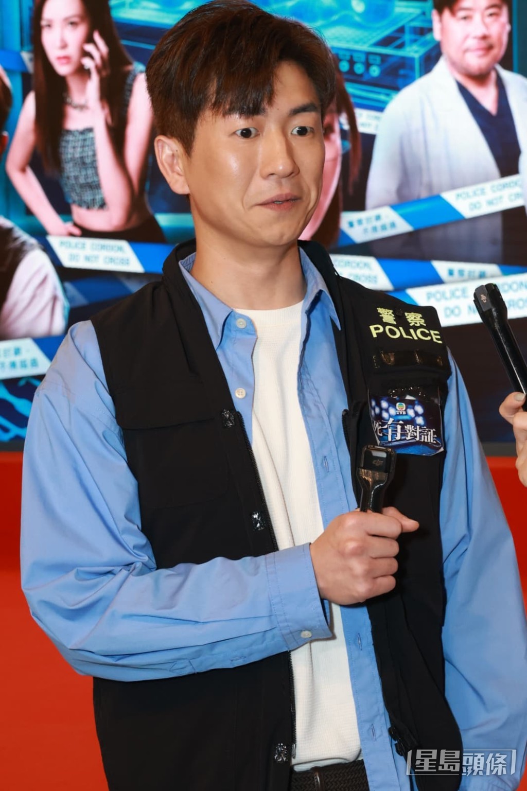 母親與李家鼎舊情對他沒有影響。