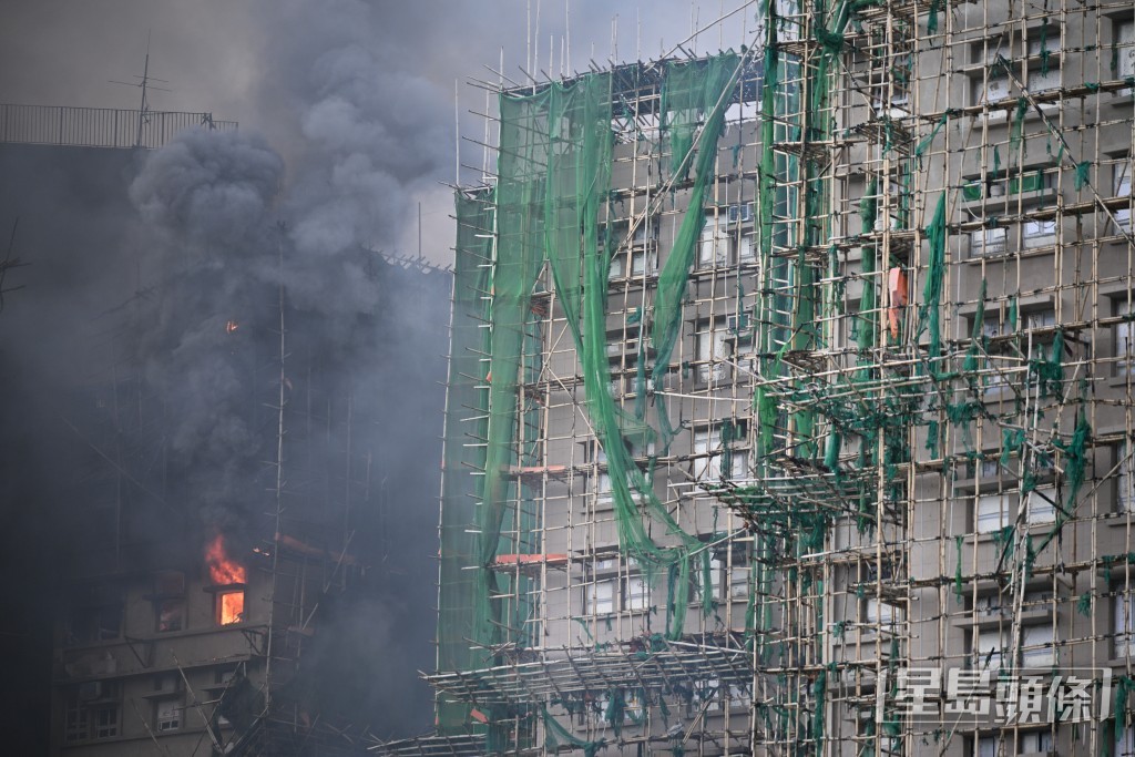 宏福苑大火造成重大傷亡，至今晨大火未救熄。蘇正謙攝