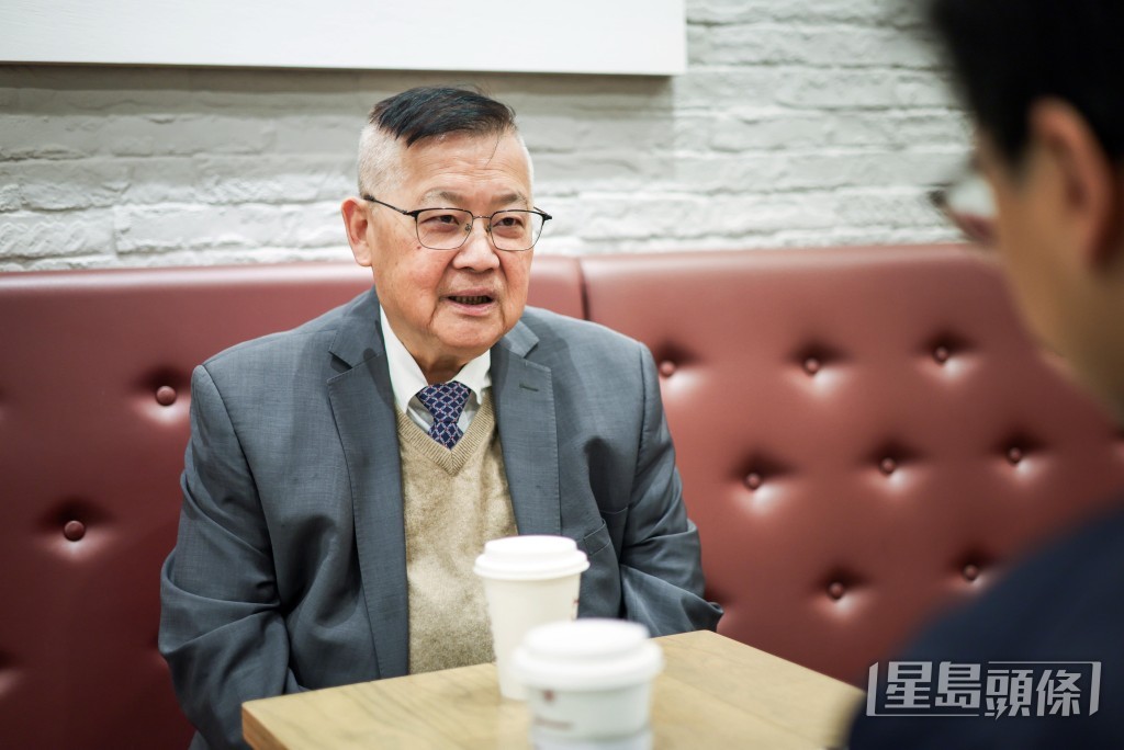 曾淵滄表示，若投資本金更多不妨買樓收租，專攻學生租務市場。（何家豪 攝）