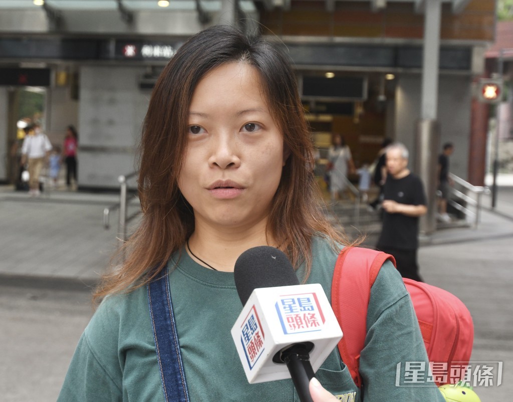 何小姐指，晚上會盡量避免長時間逗留在室外。